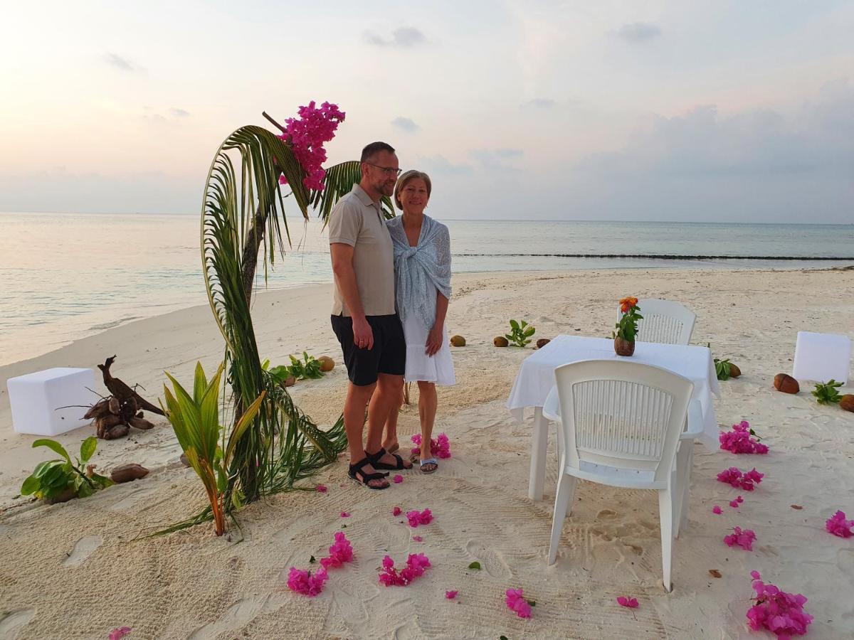 Island Life Maldives Retreat & Spa Magoodhoo Exterior photo